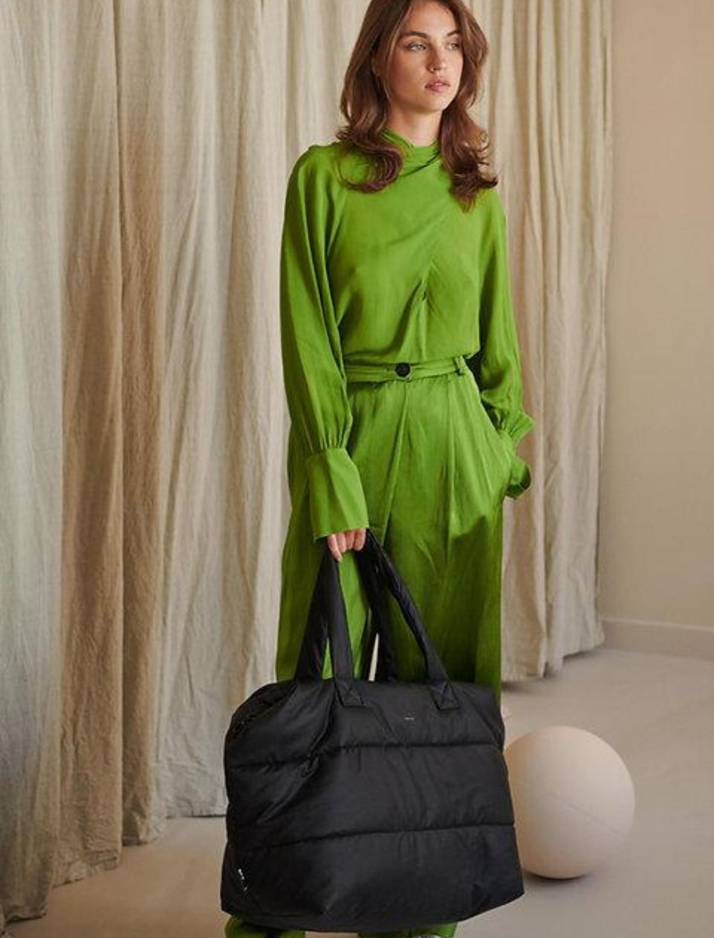 Bolsa fin de semana Camill Negro Big Puffy
